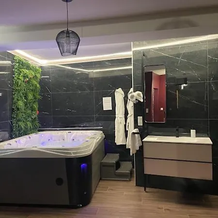 Le Fuchsia Unenuitametz * Metz